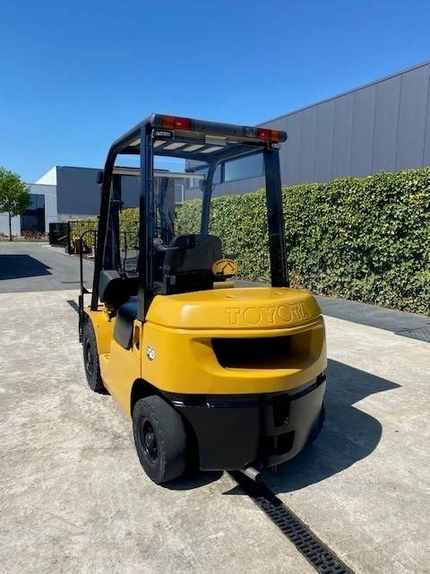 Toyota 7 FDF 25 - 柴油叉车:图3 Toyota 7 FDF 25 - 柴油叉车:图3