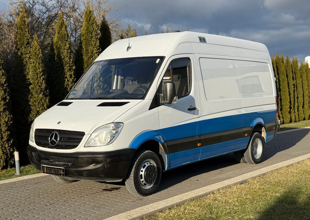 Mercedes-Benz SPRINTER 516 3,5 T MANUAL - 无侧窗厢式货车:图1 Mercedes-Benz SPRINTER 516 3,5 T MANUAL - 无侧窗厢式货车:图1