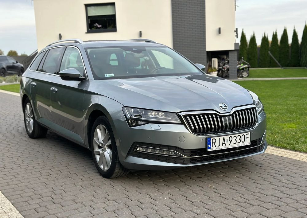 Skoda Superb 2.0 TDI SCR Style DSG - 旅行车:图3 Skoda Superb 2.0 TDI SCR Style DSG - 旅行车:图3
