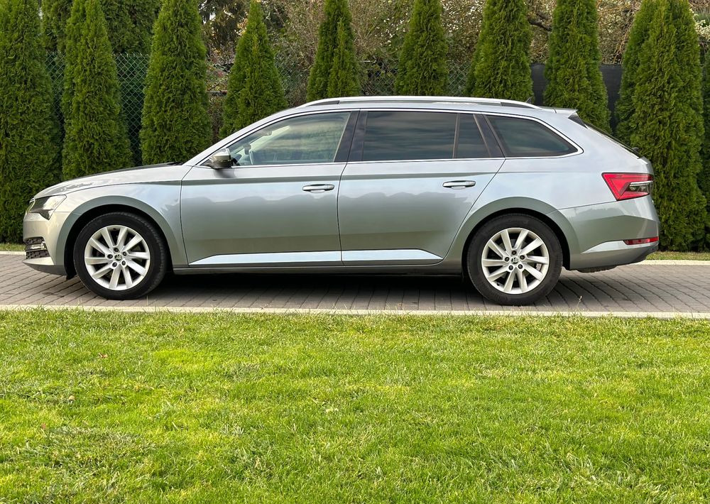 Skoda Superb 2.0 TDI SCR Style DSG - 旅行车:图4 Skoda Superb 2.0 TDI SCR Style DSG - 旅行车:图4