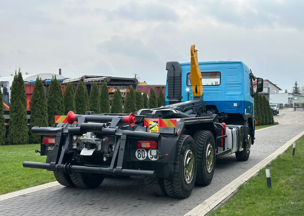 Volvo FM 400 HAKOWIEC 6X4 - 吊钩升降车:图5 Volvo FM 400 HAKOWIEC 6X4 - 吊钩升降车:图5