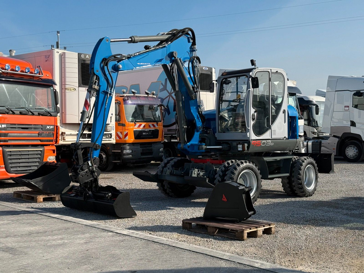 Wacker 9503-02 THREE-SIDE ARM - 轮式挖掘机:图1 Wacker 9503-02 THREE-SIDE ARM - 轮式挖掘机:图1
