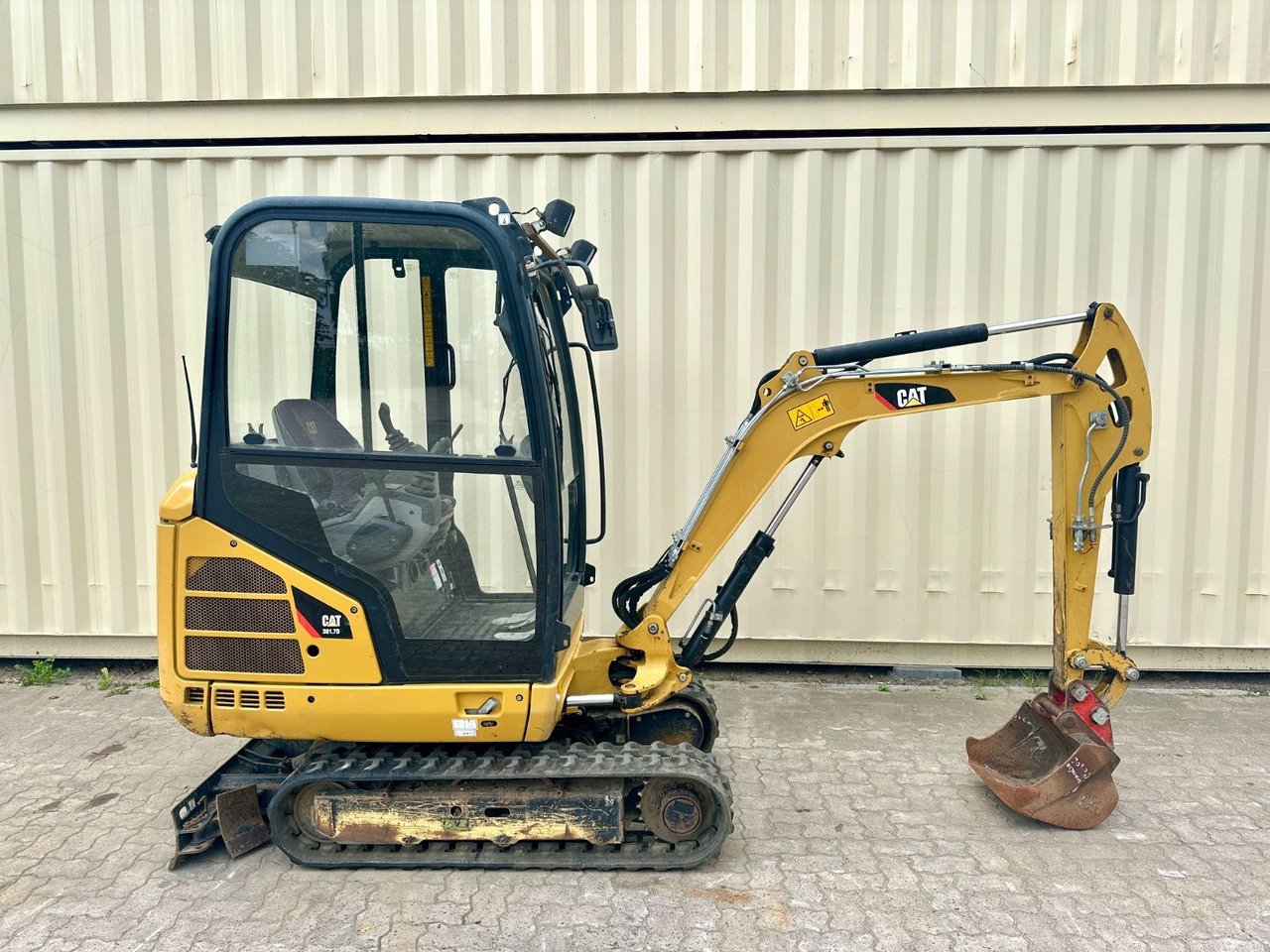 CAT 301.7D / 2014 Baujahr / 2.978 H - 小型挖掘机:图5 CAT 301.7D / 2014 Baujahr / 2.978 H - 小型挖掘机:图5