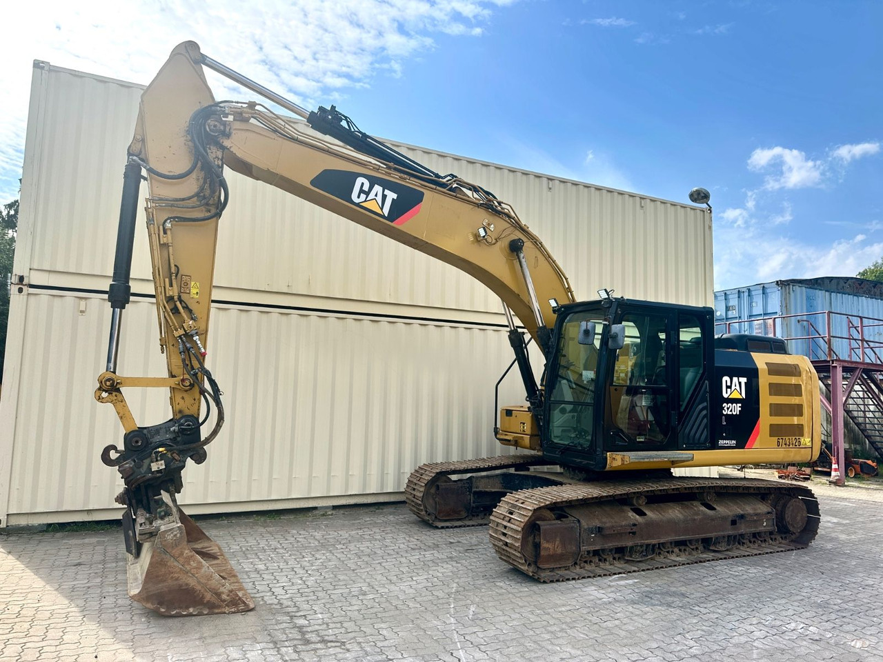CAT 320FL / 2017 BJ / 9.933 H / Deutsche Maschine - 履带式挖掘机:图1 CAT 320FL / 2017 BJ / 9.933 H / Deutsche Maschine - 履带式挖掘机:图1