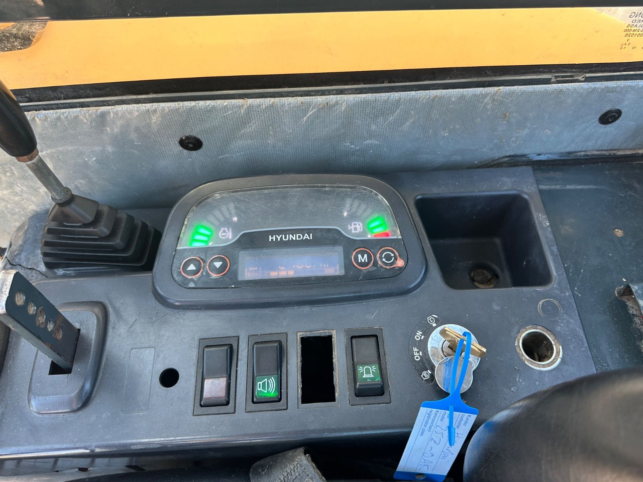 小型挖掘机 Hyundai Robex25Z-9AK / 2018 BJ / 2.962 H / 2.580 KG:图15 小型挖掘机 Hyundai Robex25Z-9AK / 2018 BJ / 2.962 H / 2.580 KG:图15