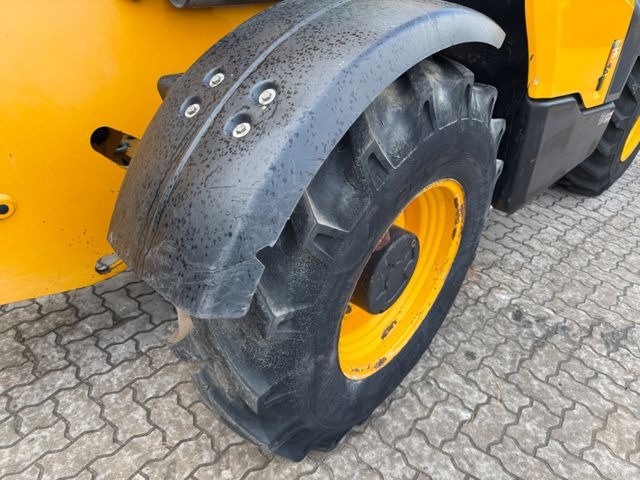 伸缩臂叉装车 JCB 535-125 / 2016 BJ / 3.571 H / 12.5 Meter：图17