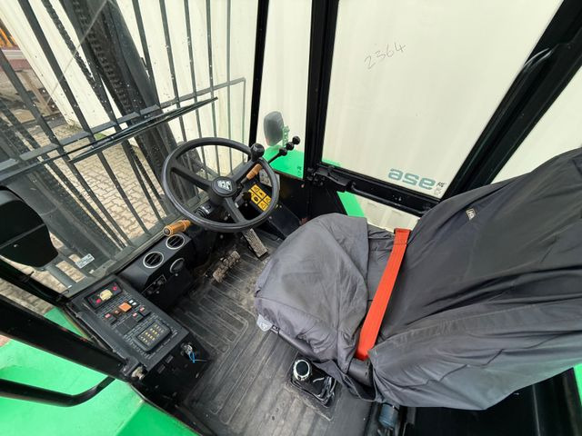 柴油叉车 JCB 926 4x4 / 2.600 KG / 1.048 H：图20