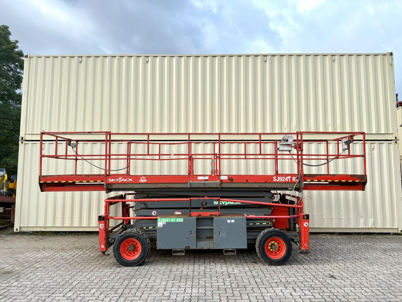 Skyjack SJ9241 4x4 Diesel / 14.5 Meter / 2015 BJ - 车载空中平台:图5 Skyjack SJ9241 4x4 Diesel / 14.5 Meter / 2015 BJ - 车载空中平台:图5