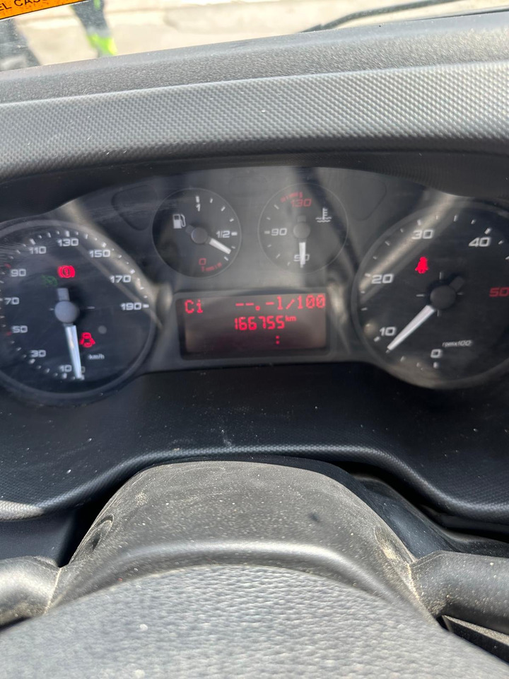 IVECO DAILY 35C12 - 翻斗车:图2 IVECO DAILY 35C12 - 翻斗车:图2