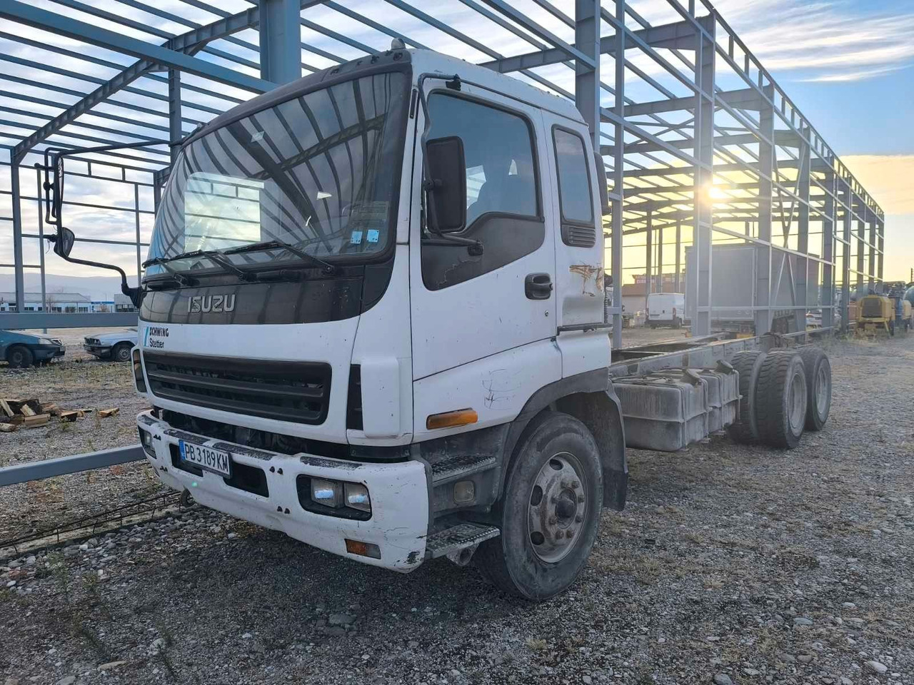 Isuzu 2.8 CXZ 81 - 驾驶室底盘卡车:图3 Isuzu 2.8 CXZ 81 - 驾驶室底盘卡车:图3