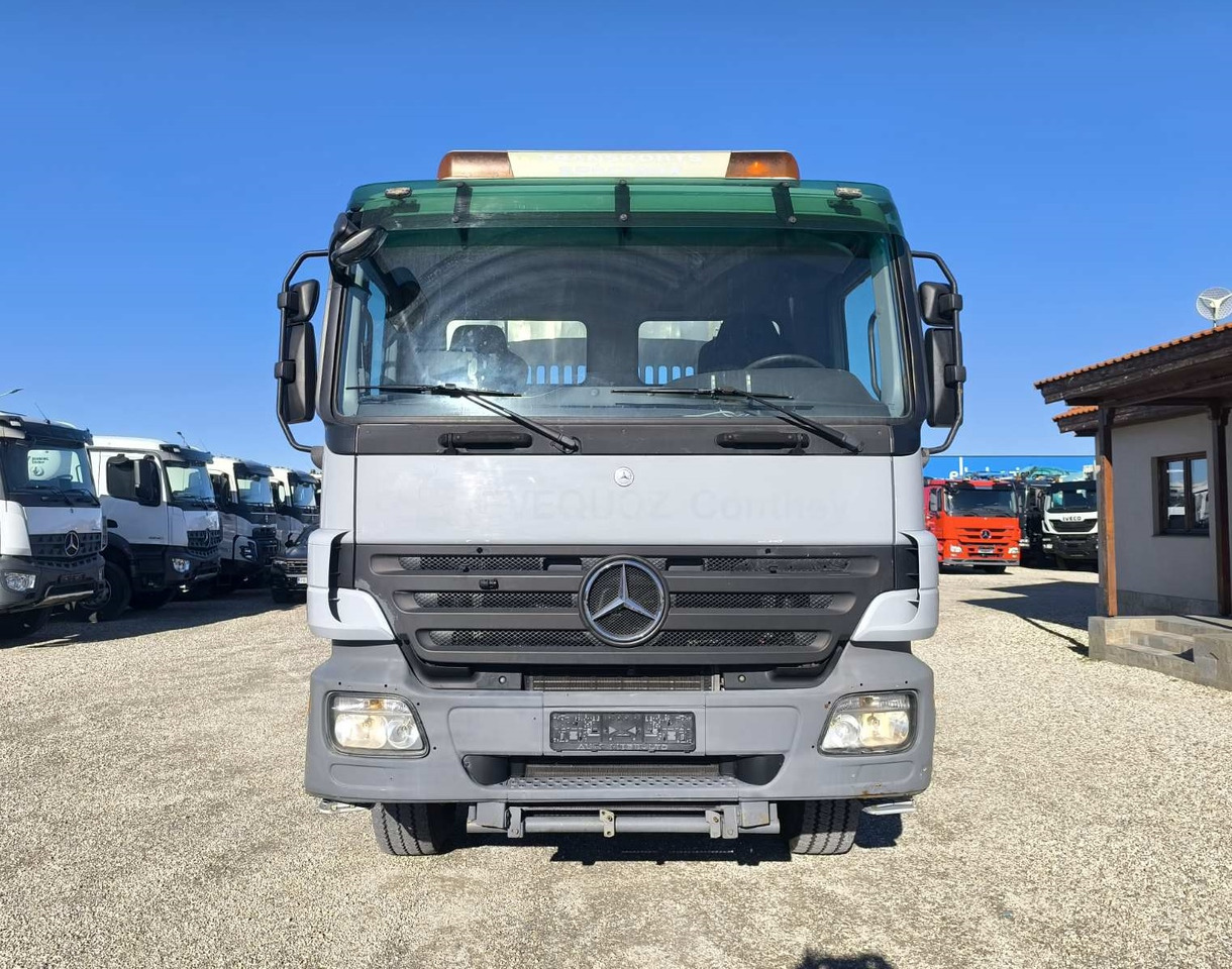 MERCEDES-BENZ Actros 1855 4X4 - 翻斗车:图2 MERCEDES-BENZ Actros 1855 4X4 - 翻斗车:图2
