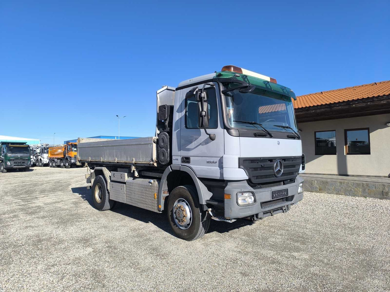 MERCEDES-BENZ Actros 1855 4X4 - 翻斗车:图1 MERCEDES-BENZ Actros 1855 4X4 - 翻斗车:图1