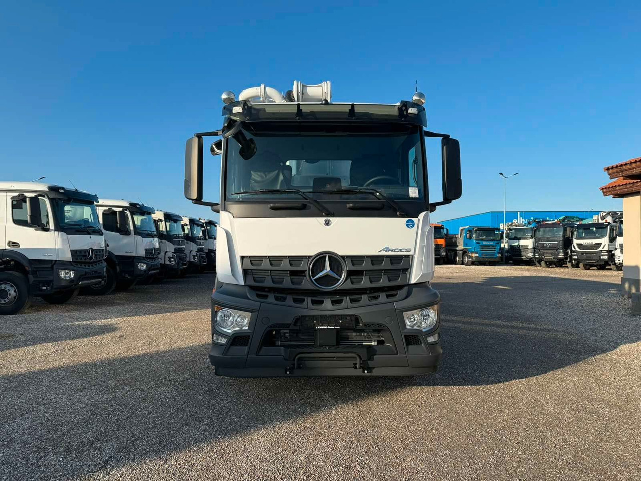 Mercedes-Benz AROCS 3746 SCHWING S43SX III - 混凝土泵车:图2 Mercedes-Benz AROCS 3746 SCHWING S43SX III - 混凝土泵车:图2