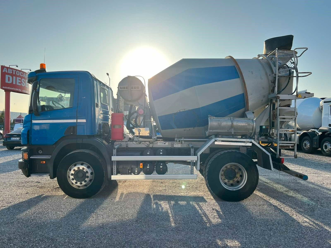 Scania P320 LIEBHERR 4M3 - 混凝土搅拌车:图4 Scania P320 LIEBHERR 4M3 - 混凝土搅拌车:图4