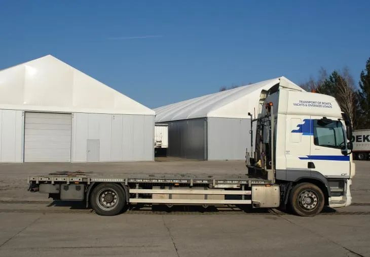 DAF CF 410 EURO 6 Laweta - Platforma super stan - 栏板式/ 平板卡车:图1 DAF CF 410 EURO 6 Laweta - Platforma super stan - 栏板式/ 平板卡车:图1
