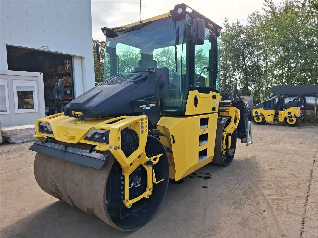 BOMAG DE BW 174 AP-5 AM Hybrid Stage V/Tier 4f - 压路机:图1 BOMAG DE BW 174 AP-5 AM Hybrid Stage V/Tier 4f - 压路机:图1
