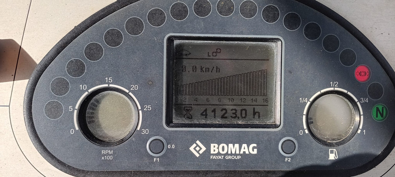 BOMAG IT BF 300 P-2 S340-2 TV Stage IIIb/Tier 4f - 沥青铺路机:图4 BOMAG IT BF 300 P-2 S340-2 TV Stage IIIb/Tier 4f - 沥青铺路机:图4