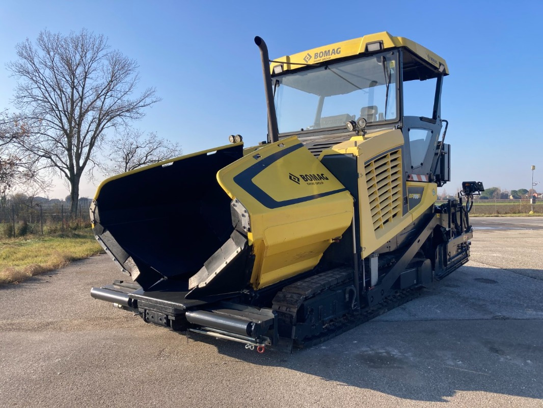 BOMAG IT BF 700 C-2 S500 Stage IV/Tier 4f - 沥青铺路机:图1 BOMAG IT BF 700 C-2 S500 Stage IV/Tier 4f - 沥青铺路机:图1