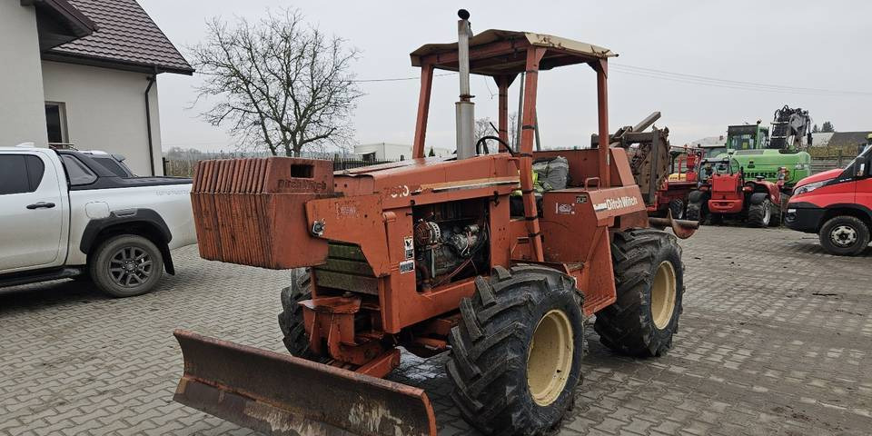 Koparka łańcuchowa Ditch Witch 7610 - 轮式挖掘机:图2 Koparka łańcuchowa Ditch Witch 7610 - 轮式挖掘机:图2