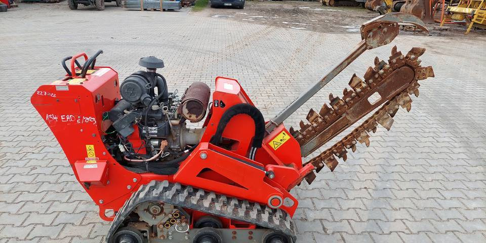 Koparka łańcuchowa Ditch Witch C24X 24 KM Honda - 挖沟机:图5 Koparka łańcuchowa Ditch Witch C24X 24 KM Honda - 挖沟机:图5