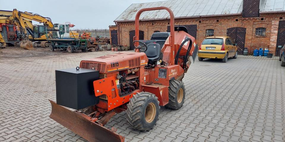 Koparka tarczowa Ditch Witch 3700 DD + A341 - 挖沟机:图4 Koparka tarczowa Ditch Witch 3700 DD + A341 - 挖沟机:图4