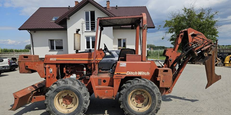 Pługoukładacz wibropług Ditch Witch 8020 układanie kabli światłowód - 建筑机械:图1 Pługoukładacz wibropług Ditch Witch 8020 układanie kabli światłowód - 建筑机械:图1