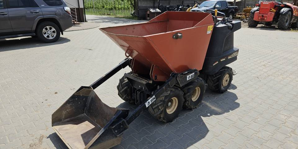 Wozidło samozaładowcze Ditch Witch R300 koparka łańcuchowa - 小型自卸车:图2 Wozidło samozaładowcze Ditch Witch R300 koparka łańcuchowa - 小型自卸车:图2