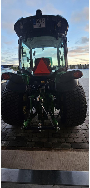 John Deere 4052R - 拖拉机:图5 John Deere 4052R - 拖拉机:图5