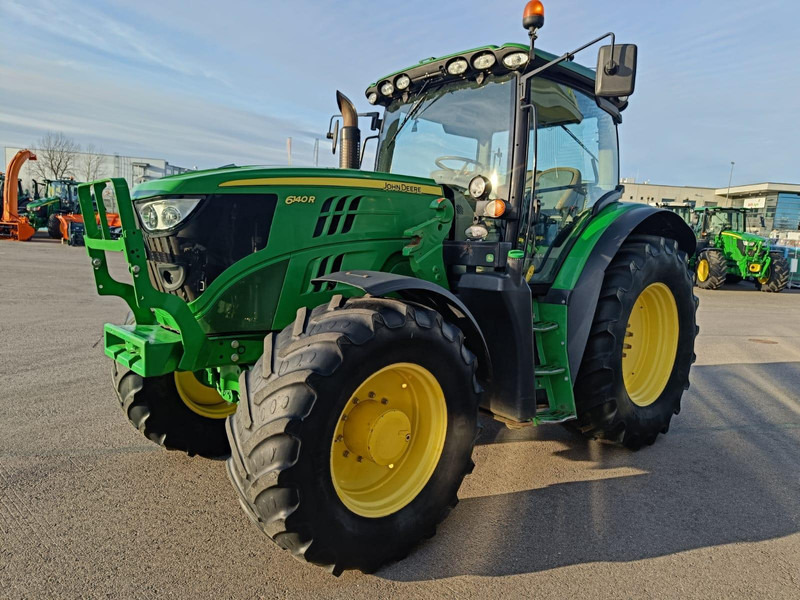 John Deere 6140R - 拖拉机:图3 John Deere 6140R - 拖拉机:图3