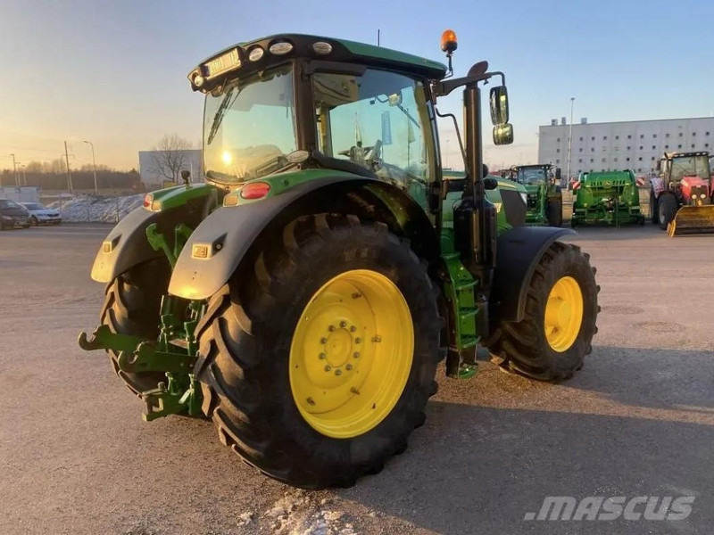 John Deere 6215R - 拖拉机:图3 John Deere 6215R - 拖拉机:图3