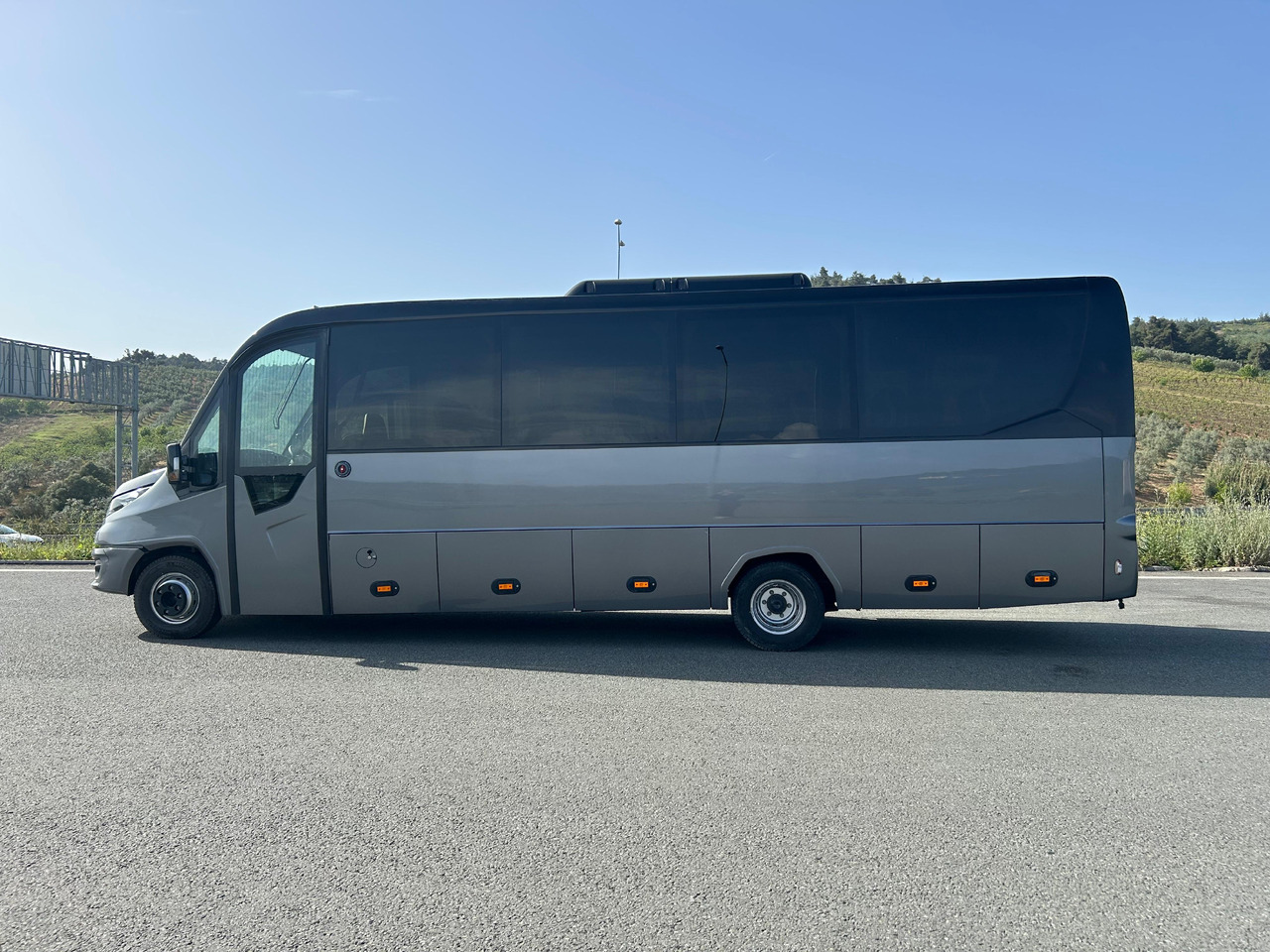 IVECO DAILY - RIGHT HAND DRIVE TOURISTIC VEHICLE - 长途客车:图5 IVECO DAILY - RIGHT HAND DRIVE TOURISTIC VEHICLE - 长途客车:图5