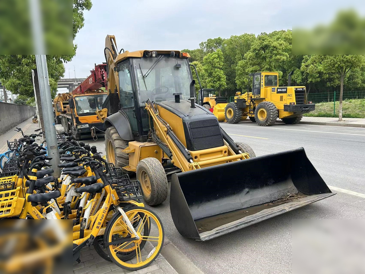 CASE 580 - 反铲装载机:图2 CASE 580 - 反铲装载机:图2