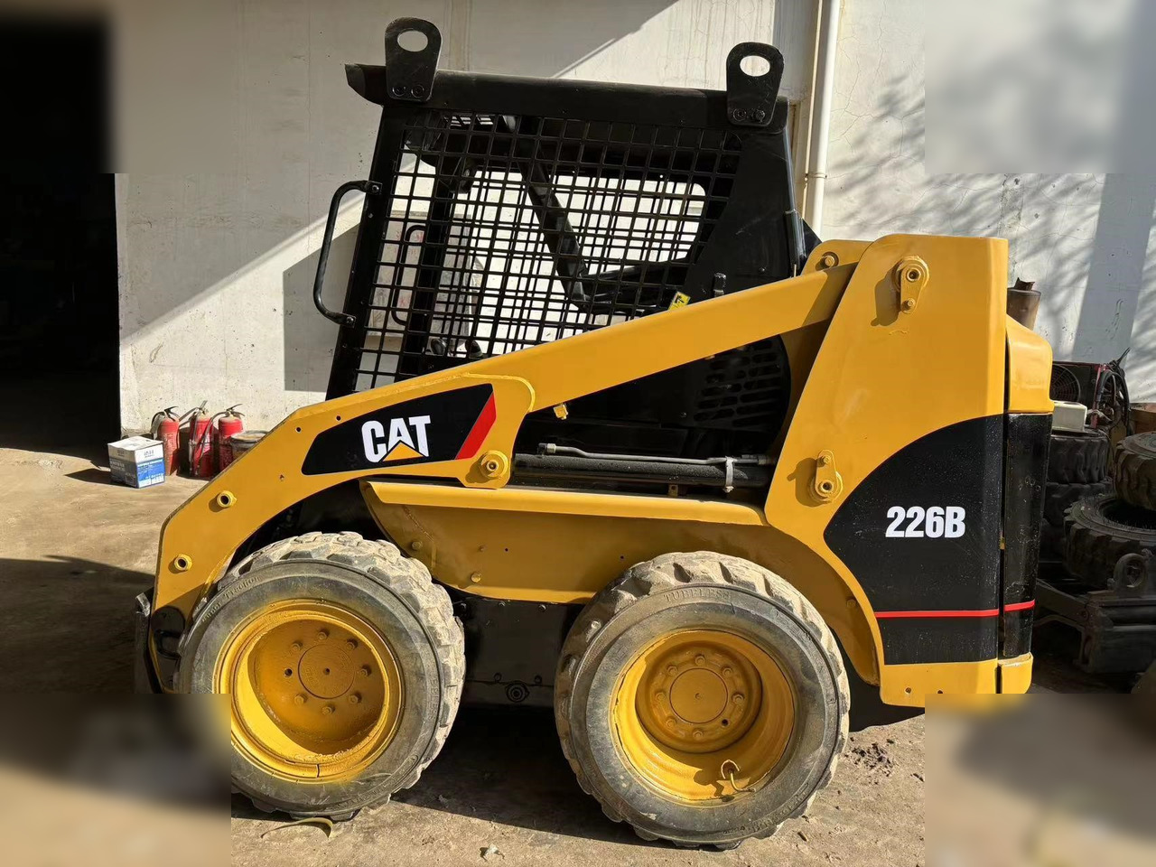CATERPILLAR 226B - 滑移装载机:图1 CATERPILLAR 226B - 滑移装载机:图1