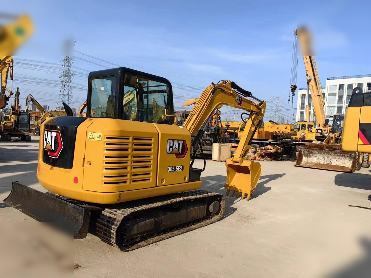 CATERPILLAR 305.5E2 - 小型挖掘机:图3 CATERPILLAR 305.5E2 - 小型挖掘机:图3