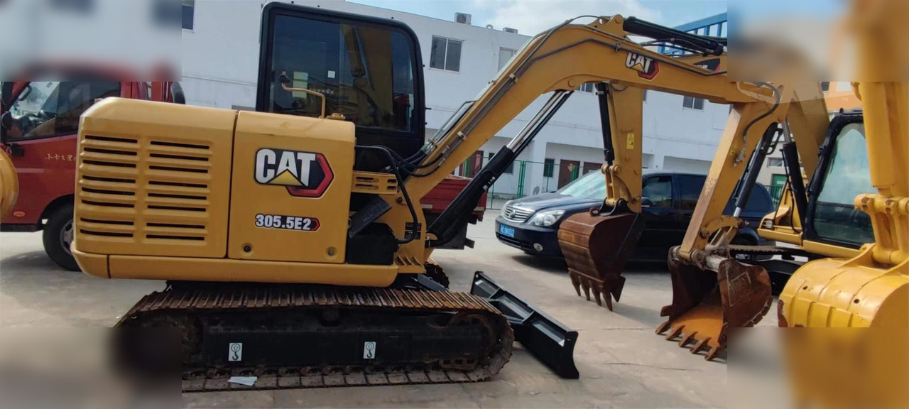 CATERPILLAR 305.5E2 - 小型挖掘机:图1 CATERPILLAR 305.5E2 - 小型挖掘机:图1
