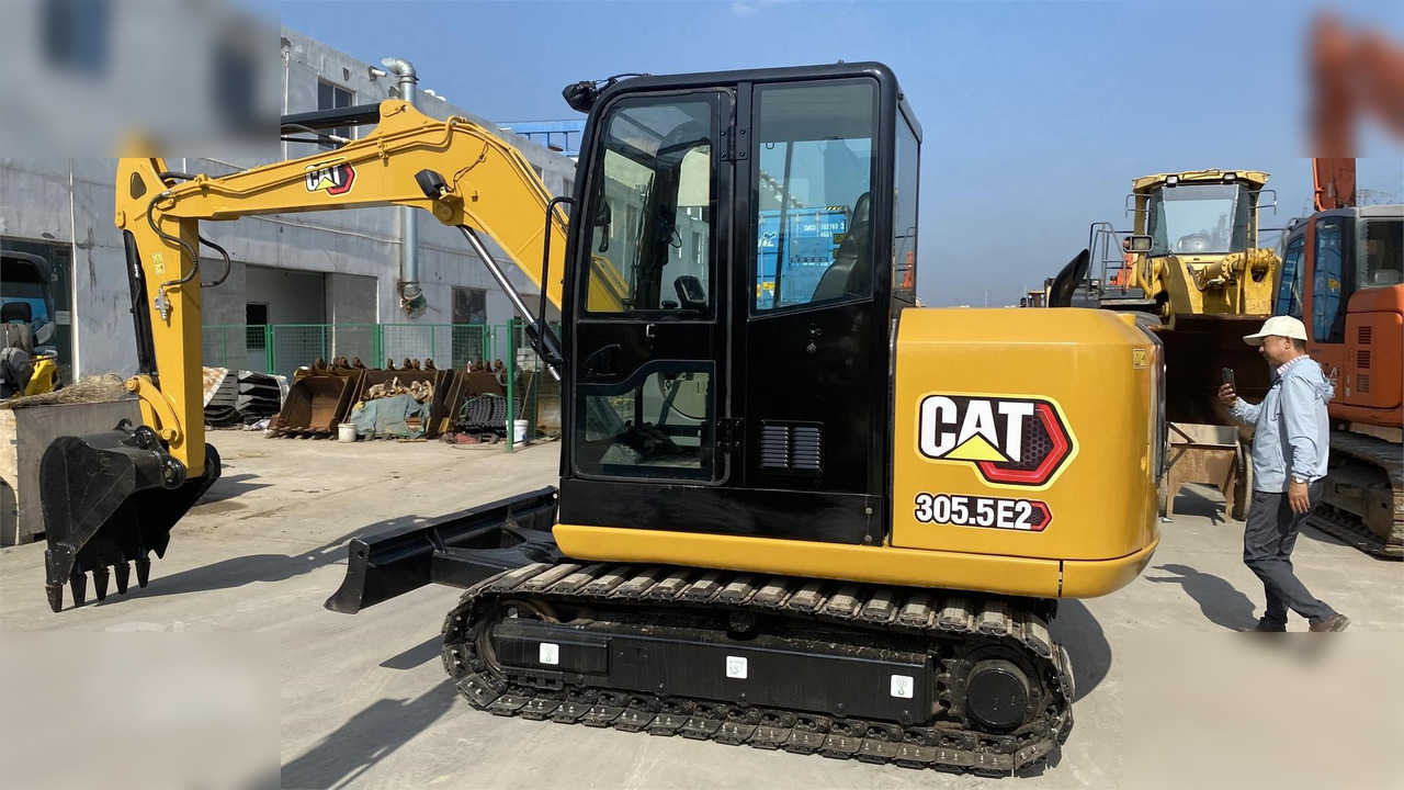 CATERPILLAR 305.5E - 小型挖掘机:图1 CATERPILLAR 305.5E - 小型挖掘机:图1