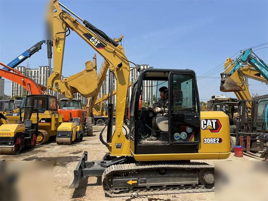 CATERPILLAR 306E2 - 履带式挖掘机:图1 CATERPILLAR 306E2 - 履带式挖掘机:图1