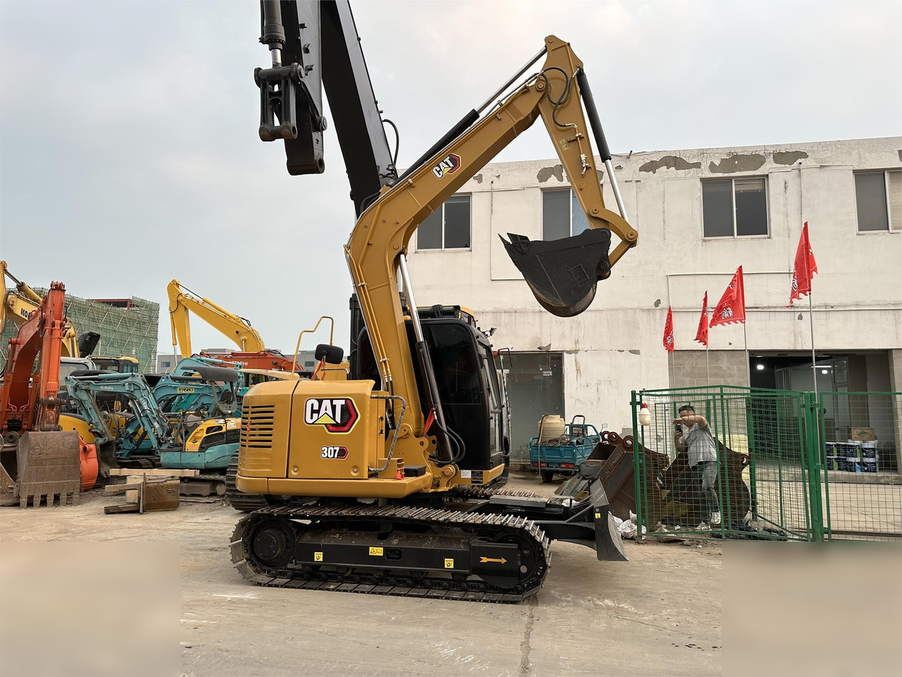 CATERPILLAR 307E2 - 履带式挖掘机:图1 CATERPILLAR 307E2 - 履带式挖掘机:图1