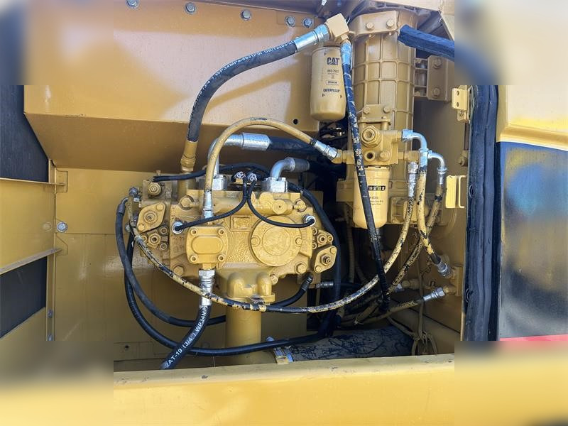 CATERPILLAR 320BL - 履带式挖掘机:图5 CATERPILLAR 320BL - 履带式挖掘机:图5