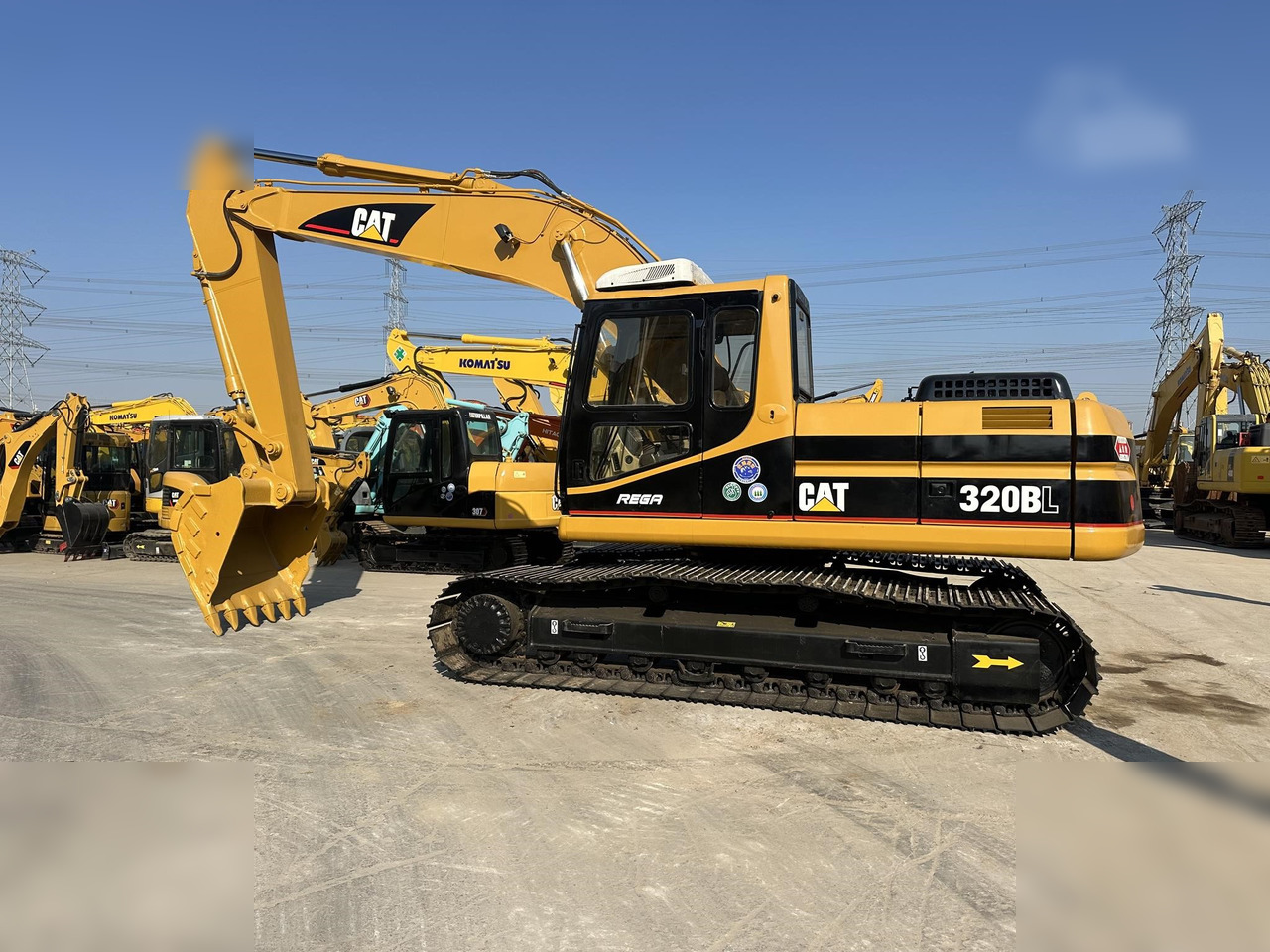 CATERPILLAR 320BL - 履带式挖掘机:图1 CATERPILLAR 320BL - 履带式挖掘机:图1