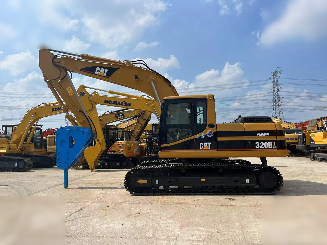 CATERPILLAR 320BL - 履带式挖掘机:图1 CATERPILLAR 320BL - 履带式挖掘机:图1