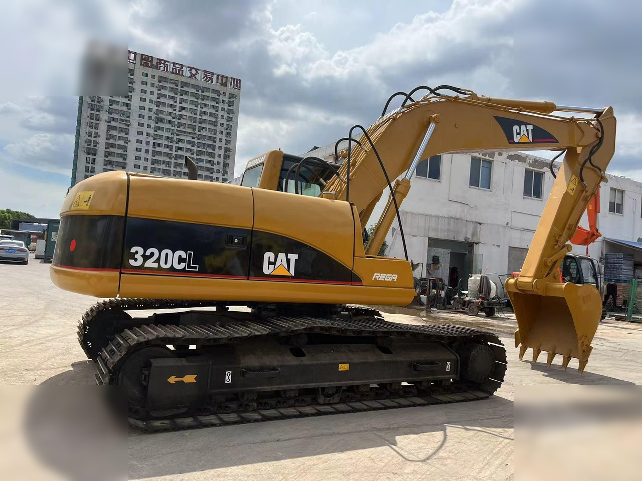 CATERPILLAR 320CL - 履带式挖掘机:图2 CATERPILLAR 320CL - 履带式挖掘机:图2