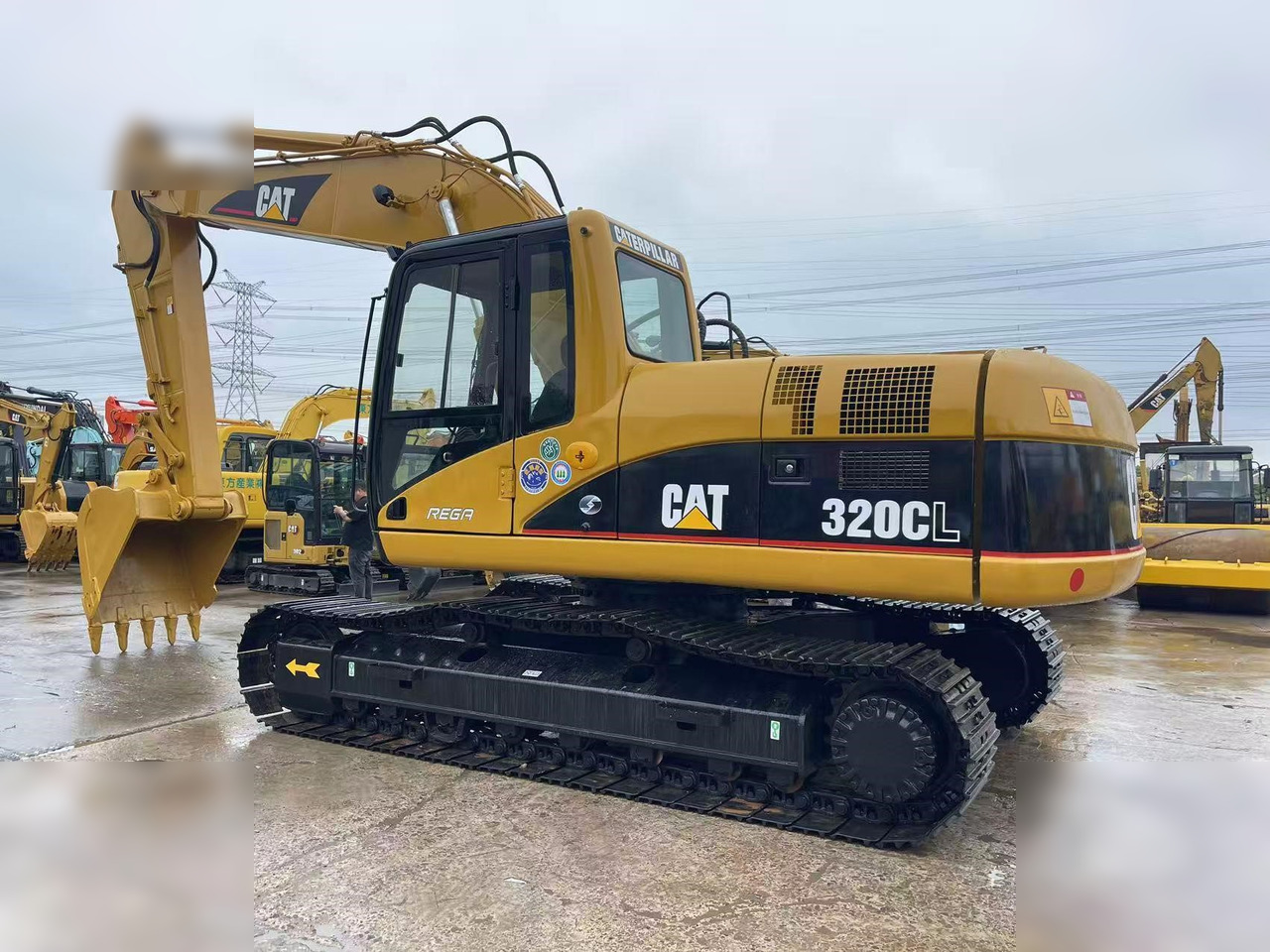 CATERPILLAR 320CL - 履带式挖掘机:图2 CATERPILLAR 320CL - 履带式挖掘机:图2