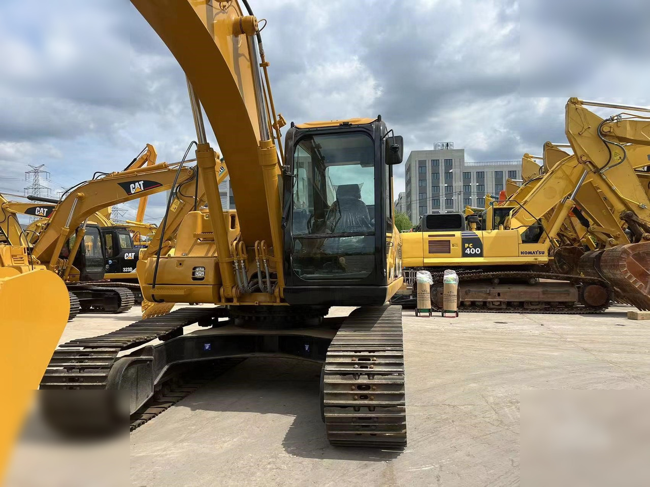 CATERPILLAR 320CL - 履带式挖掘机:图3 CATERPILLAR 320CL - 履带式挖掘机:图3