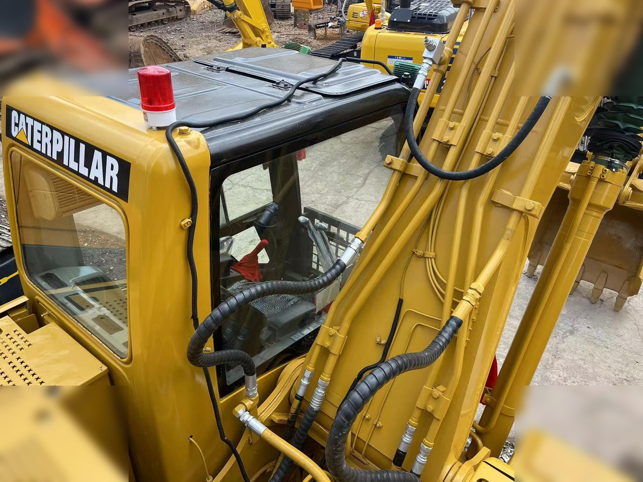 CATERPILLAR 320CL - 履带式挖掘机:图5 CATERPILLAR 320CL - 履带式挖掘机:图5