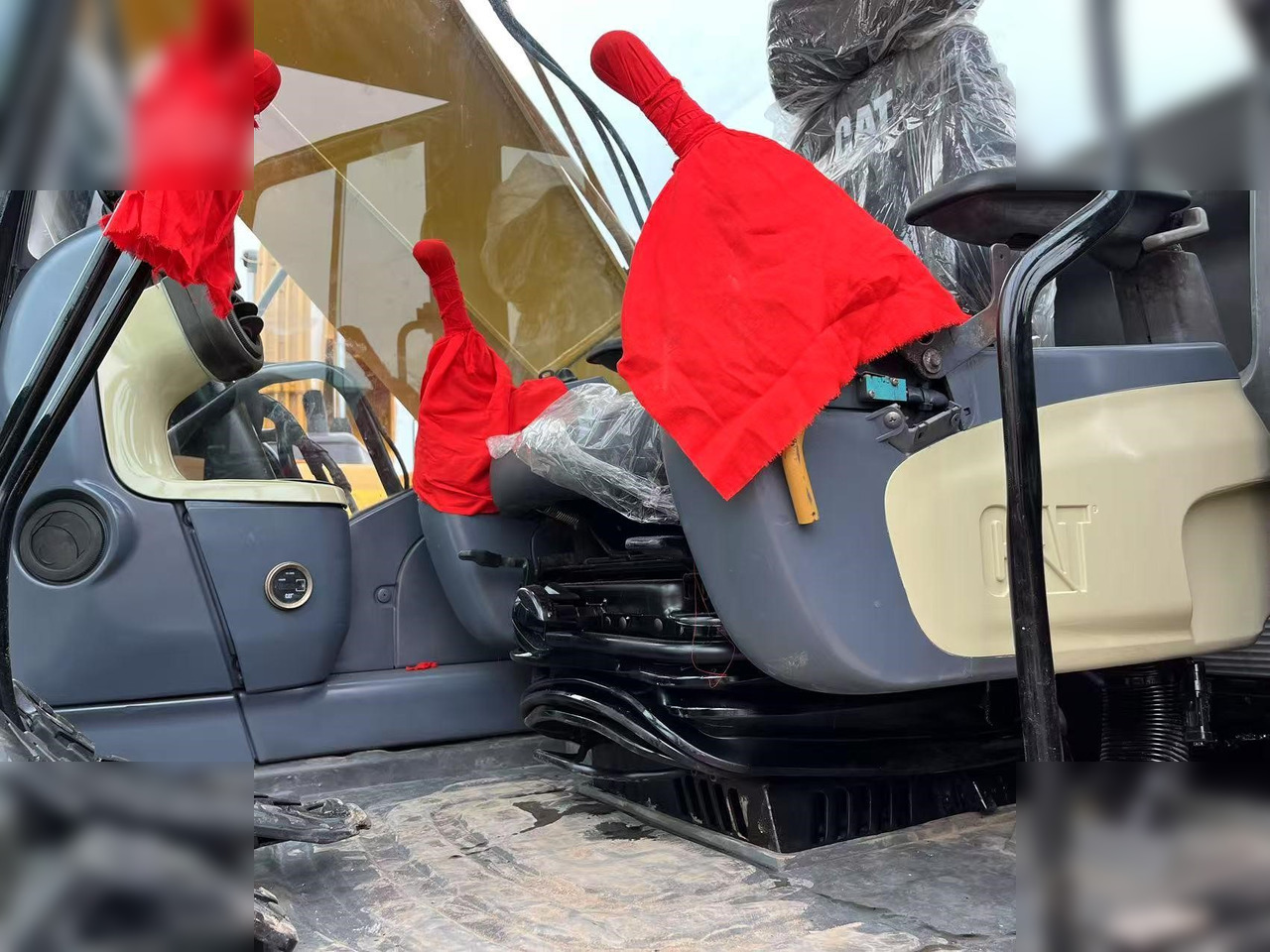 CATERPILLAR 320D2L - 履带式挖掘机:图5 CATERPILLAR 320D2L - 履带式挖掘机:图5