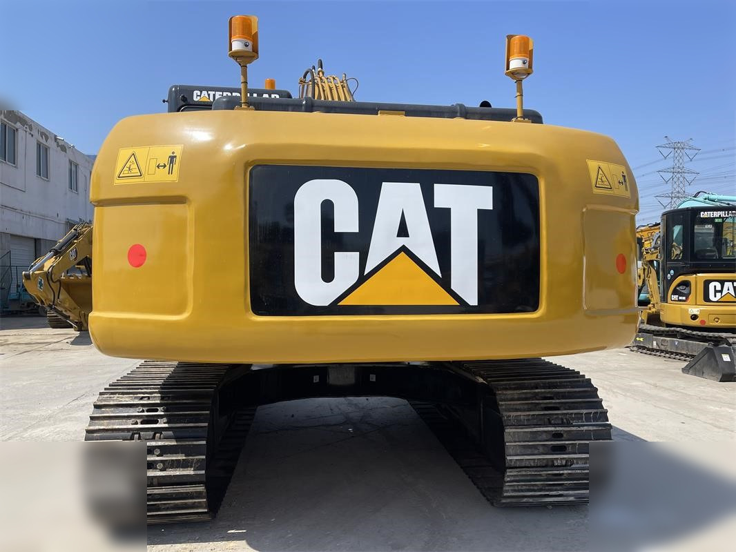 CATERPILLAR 320D2 - 履带式挖掘机:图3 CATERPILLAR 320D2 - 履带式挖掘机:图3