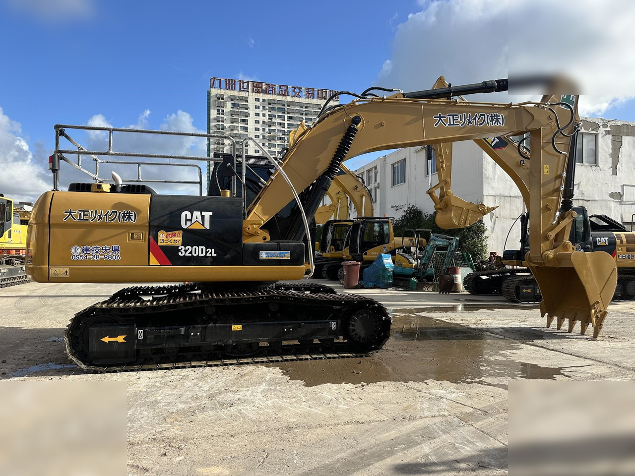 CATERPILLAR 320D - 履带式挖掘机:图1 CATERPILLAR 320D - 履带式挖掘机:图1