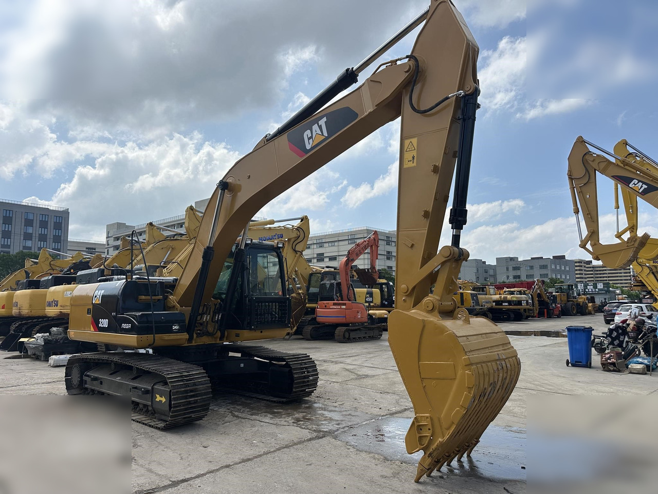 CATERPILLAR 320D - 履带式挖掘机:图2 CATERPILLAR 320D - 履带式挖掘机:图2