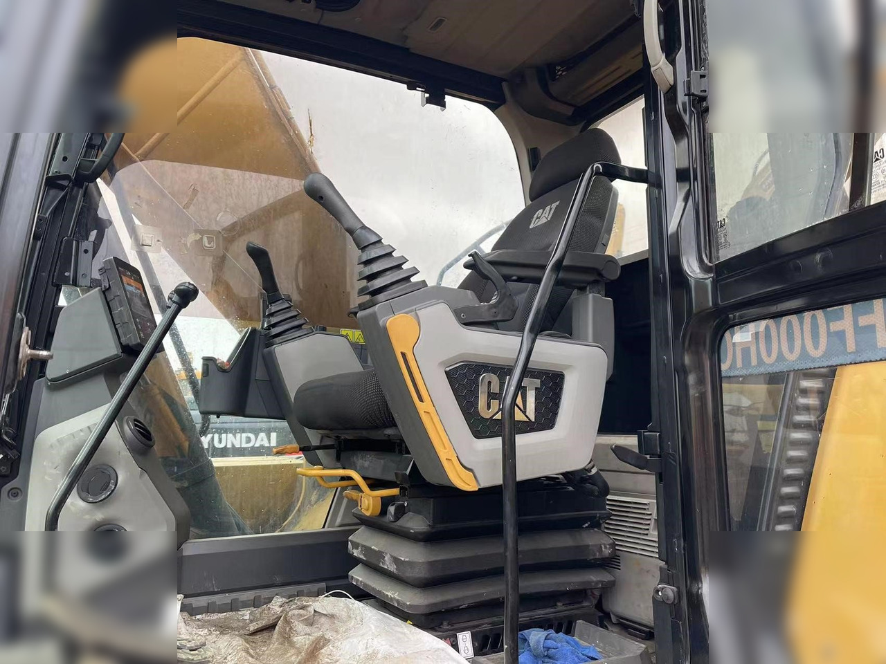 履带式挖掘机 CATERPILLAR 320GC:图8 履带式挖掘机 CATERPILLAR 320GC:图8